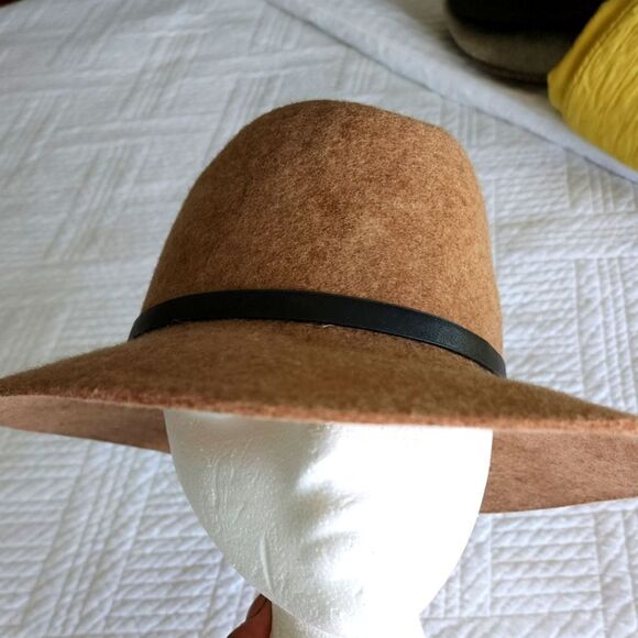 Wool hat  100% wool - Picture 1 of 12